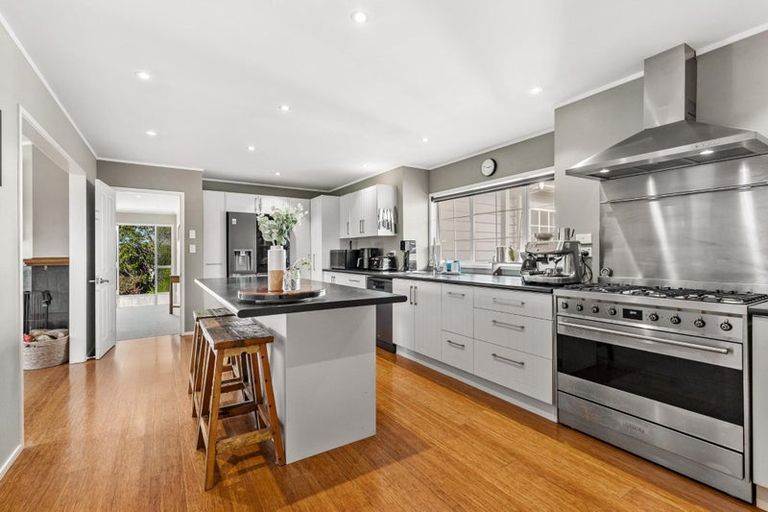Photo of property in 31c Koraha Road, Kumeu, 0892