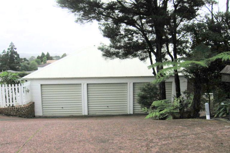 Photo of property in 12 The Close, Greenhithe, Auckland, 0632