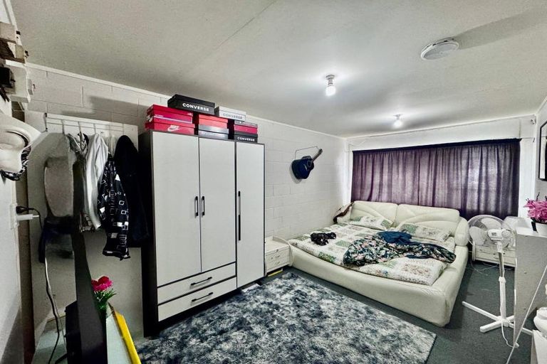 Photo of property in 11c Onslow Road, Papakura, 2110