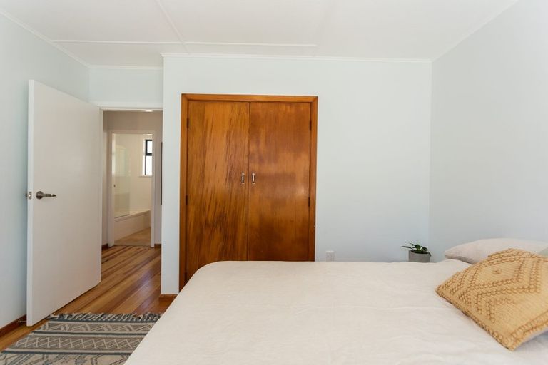 Photo of property in 215 Omata Road, Spotswood, New Plymouth, 4310