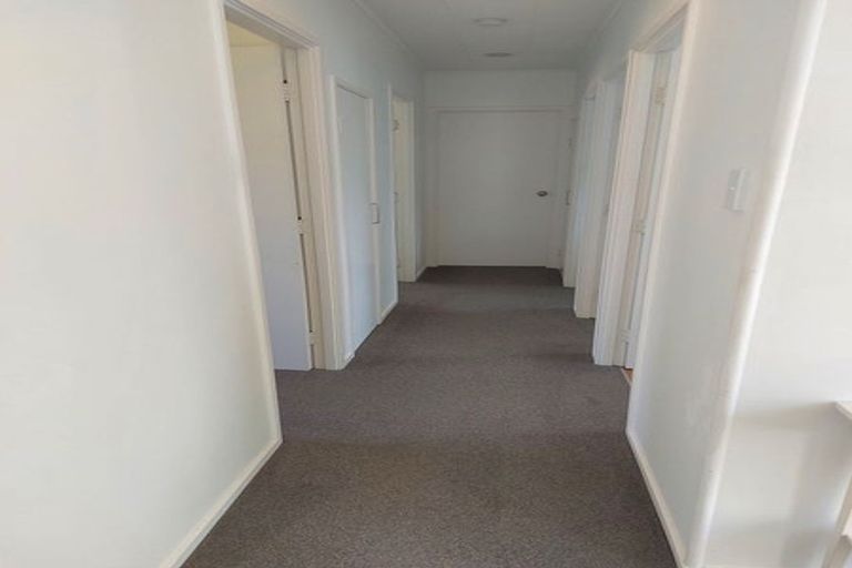 Photo of property in 21 Flaxdale Street, Birkdale, Auckland, 0626