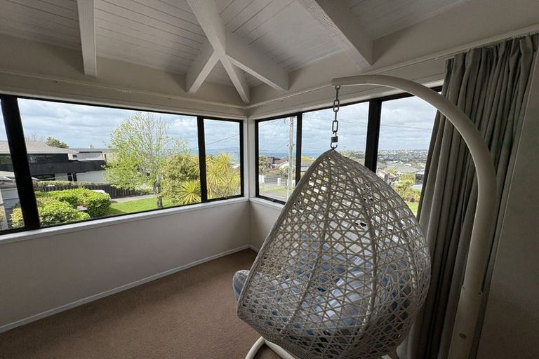 Photo of property in 2/851 Beach Road, Waiake, Auckland, 0630