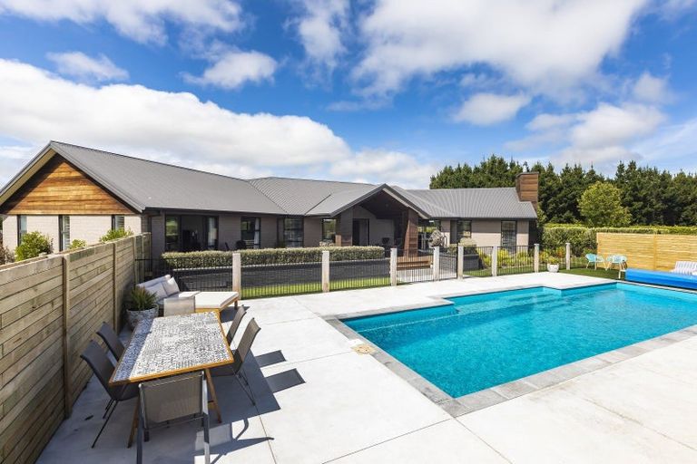 Photo of property in 14 Kingsdowne Drive, West Melton, 7618
