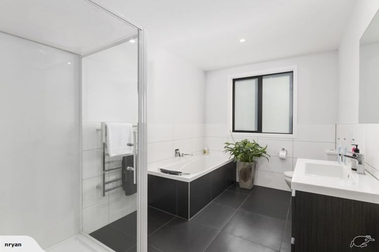 Photo of property in 110 Amesbury Drive, Churton Park, Wellington, 6037