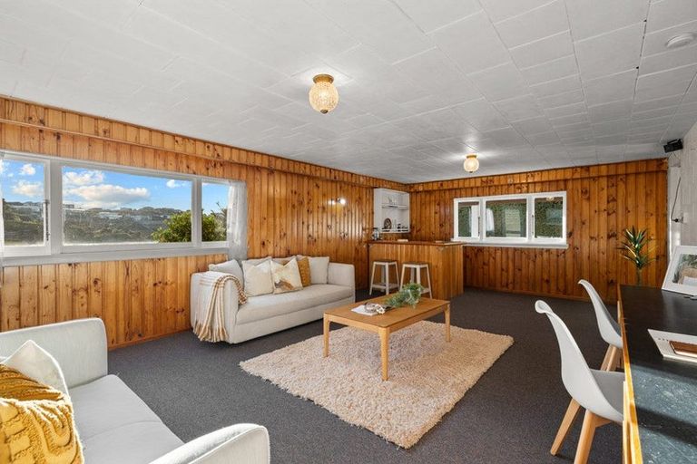 Photo of property in 96 Moncks Spur Road, Redcliffs, Christchurch, 8081