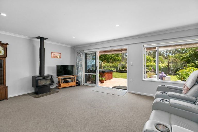 Photo of property in 10 Rochfort Street, Otane, 4202