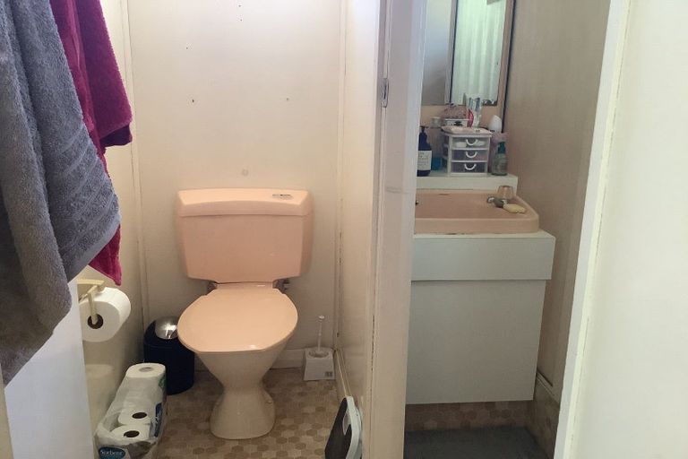 Photo of property in 24 Dunstan Street, Clyde, 9330