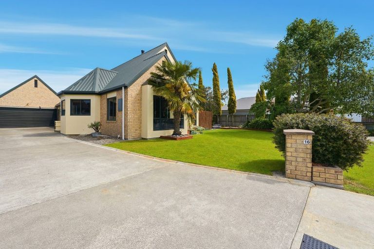 Photo of property in 16 Dawson Douglas Place, Kaiapoi, 7630