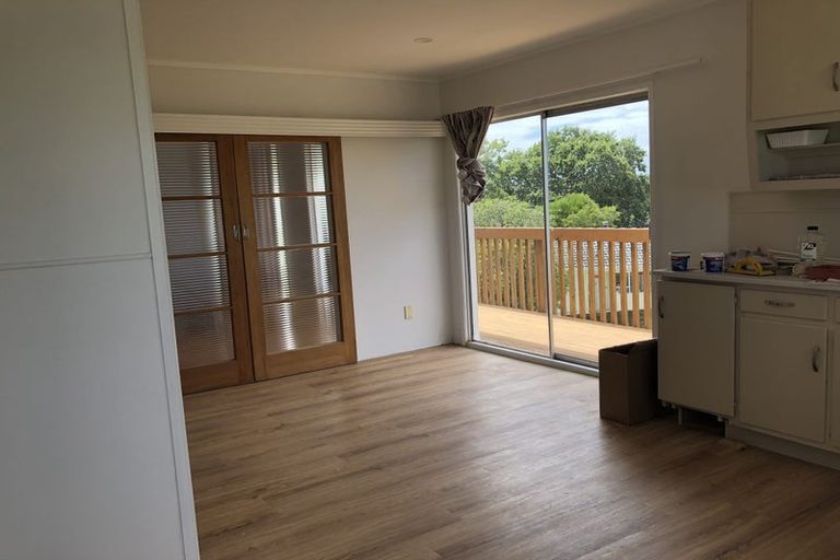 Photo of property in 9 Hatherlow Street, Glenfield, Auckland, 0629