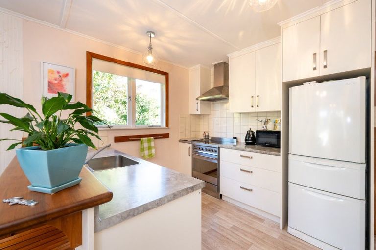 Photo of property in 33 Haumoana Road, Haumoana, 4102