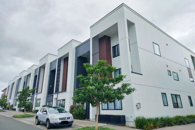 Photo of property in 90 Rangihina Road, Hobsonville, Auckland, 0616