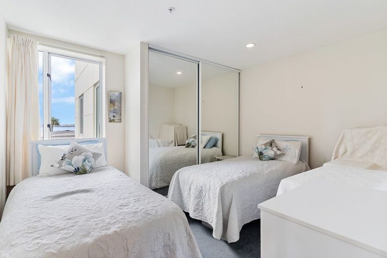 Photo of property in 12 Maunganui Road, Mount Maunganui, 3116