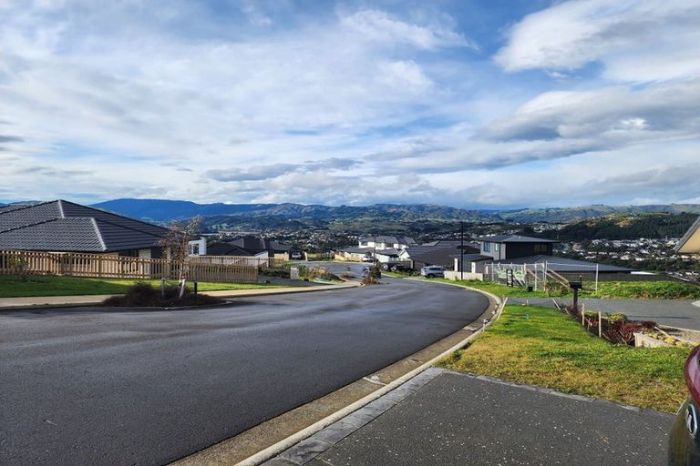 Photo of property in 12 Topsail Way, Whitby, Porirua, 5024