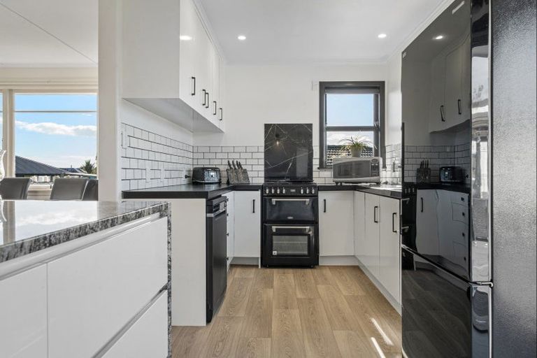 Photo of property in 1057 Junction Road, Egmont Village, New Plymouth, 4372