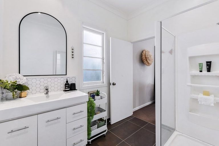 Photo of property in 63 Sylvia Road, Hillcrest, Auckland, 0627