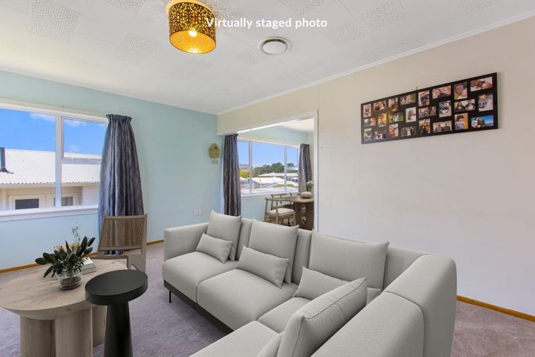 Photo of property in 14 Rospeath Crescent, Spotswood, New Plymouth, 4310