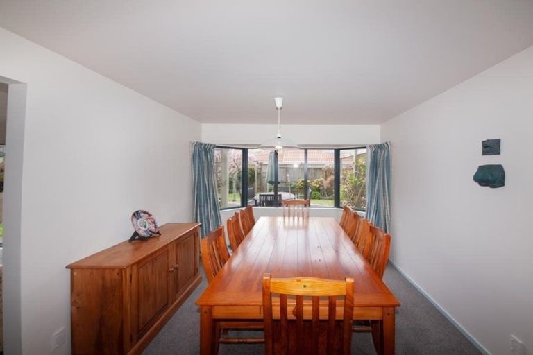 Photo of property in 146 Westchester Drive, Churton Park, Wellington, 6037