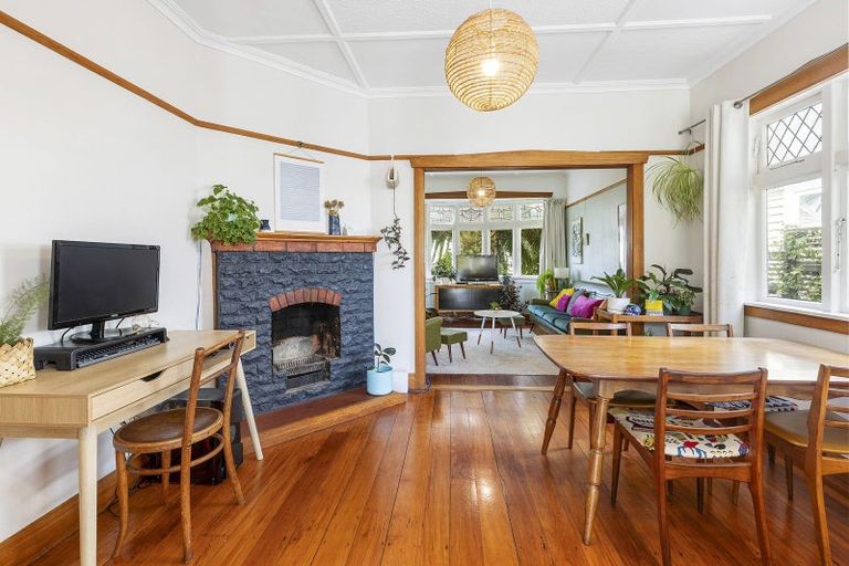 Photo of property in 16 Akatea Street, Berhampore, Wellington, 6023