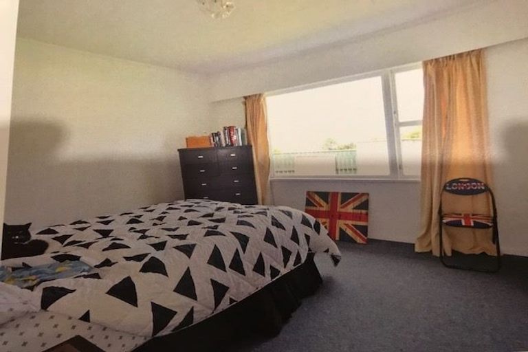 Photo of property in 2/29 Priscilla Crescent, Kingston, Wellington, 6021