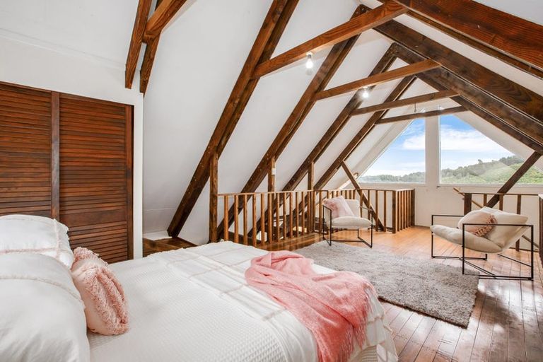 Photo of property in 26 Titiro Moana Road, Korokoro, Lower Hutt, 5012