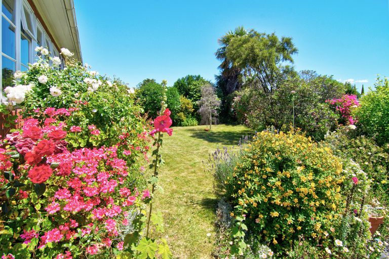 Photo of property in 32 Masters Crescent, Masterton, 5810