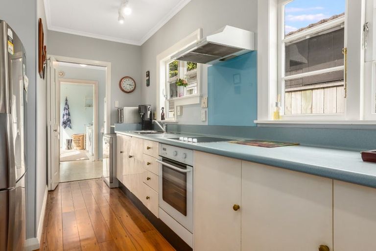 Photo of property in 26 Pembroke Road, Northland, Wellington, 6012