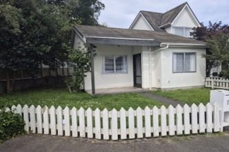 Photo of property in 12 Attlee Place, Gisborne, 4010