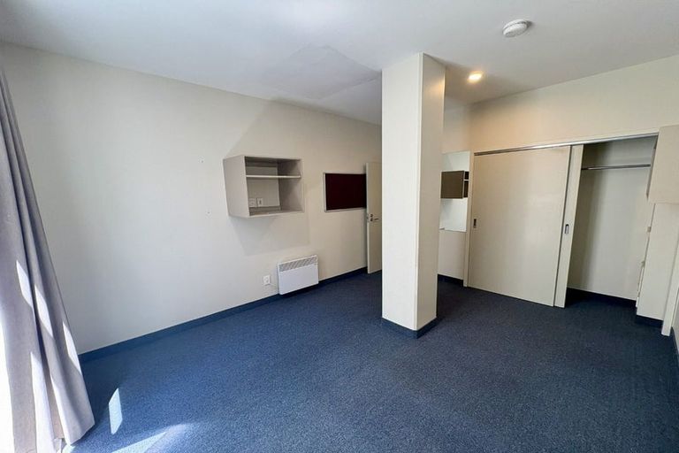 Photo of property in Hanson House, 2/27 Hanson Street, Mount Cook, Wellington, 6021