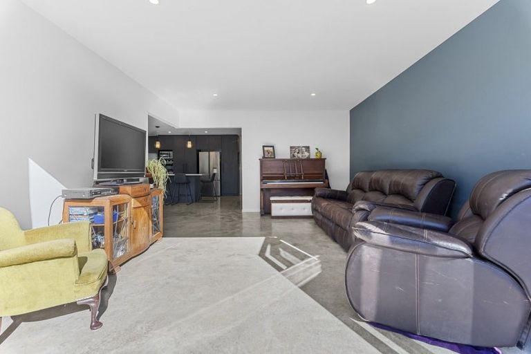 Photo of property in 3 Bosworth Street, Egmont Village, 4372