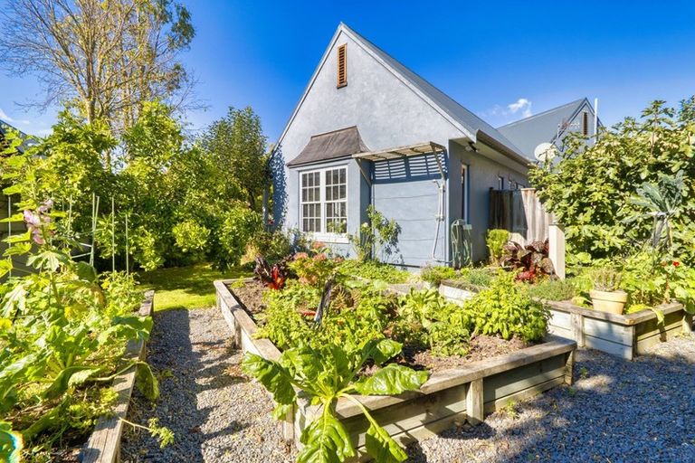 Photo of property in Arataki Way, 8 Arataki Road, Havelock North, 4130