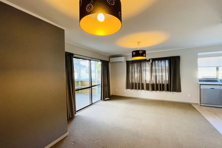 Photo of property in 32 Coxhead Road, Manurewa, Auckland, 2102