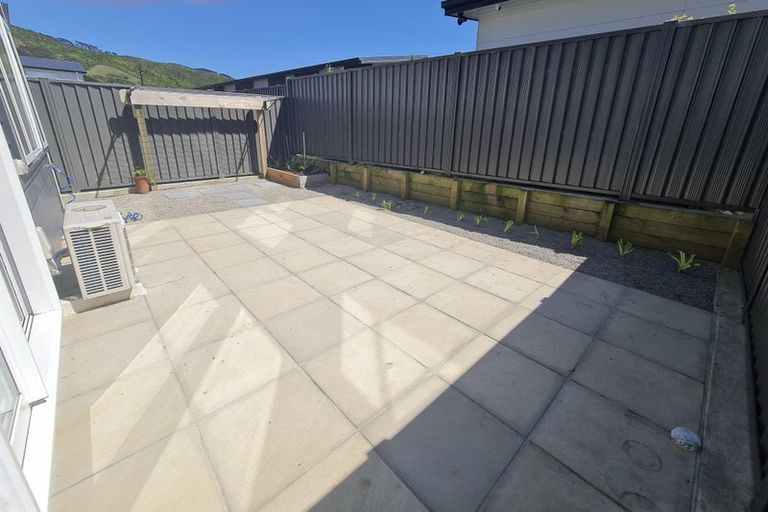 Photo of property in 28 Pateke Drive, Kenepuru, Porirua, 5022