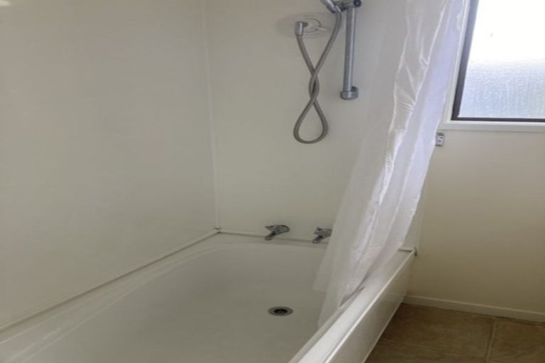 Photo of property in 67 Sunvue Road, Glen Eden, Auckland, 0602