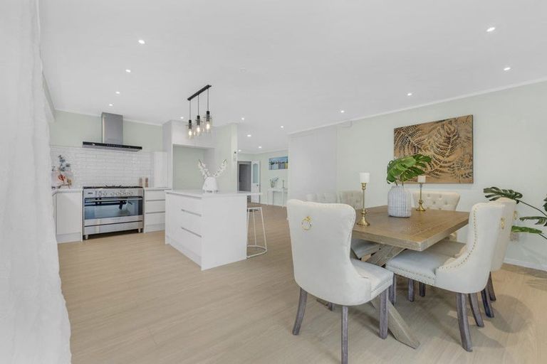 Photo of property in 3 Mimosa Place, Half Moon Bay, Auckland, 2012