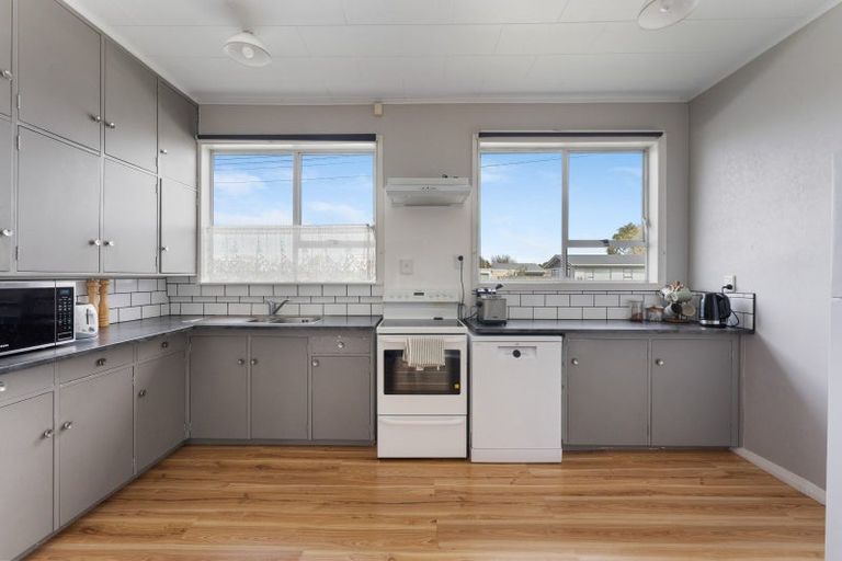 Photo of property in 27 Roberts Avenue, Aramoho, Whanganui, 4500