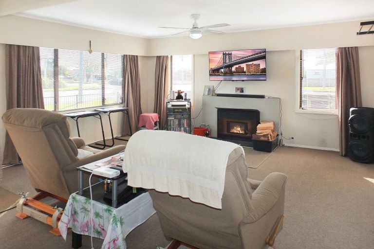 Photo of property in 45 Johnston Street, Foxton, 4814