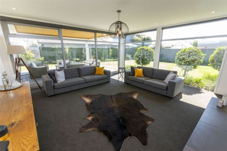 Photo of property in 1 Grosvenor Lane, Rangiora, 7400