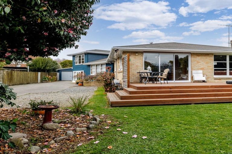 Photo of property in 27 Sheffield Street, Awapuni, Palmerston North, 4412