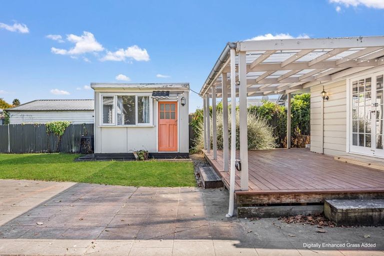 Photo of property in 702 Avenue Road West, Saint Leonards, Hastings, 4120