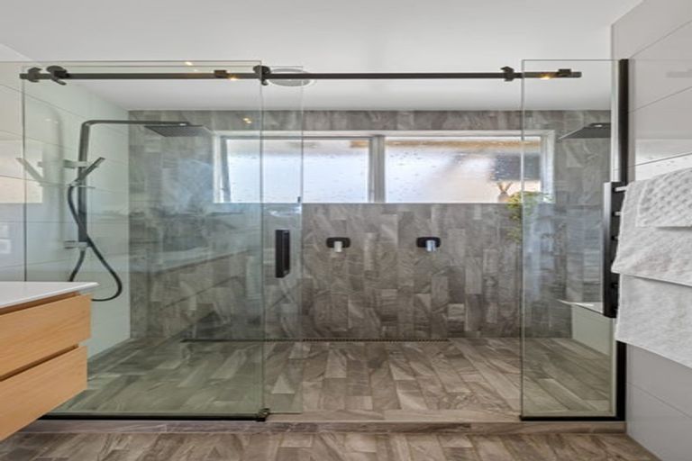 Photo of property in 2/59 Hatton Road, Orewa, 0931