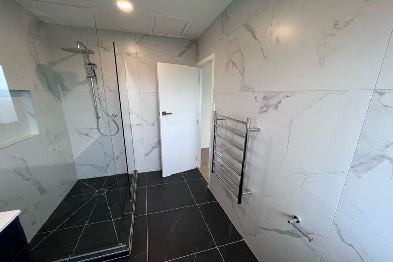 Photo of property in 11 Snowden Place, Opaheke, Papakura, 2113