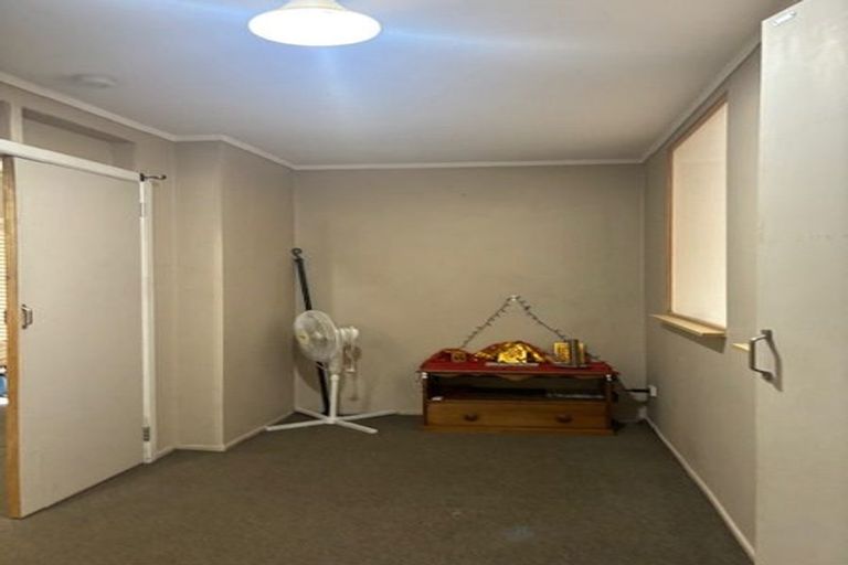 Photo of property in 2/15 Lancelot Place, Glenfield, Auckland, 0629
