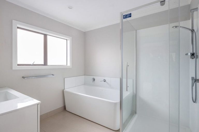 Photo of property in 3 Aintree Grove, Churton Park, Wellington, 6037