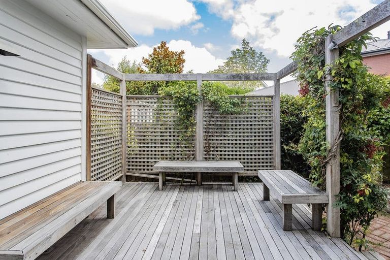 Photo of property in 56 Wroxton Terrace, Merivale, Christchurch, 8014