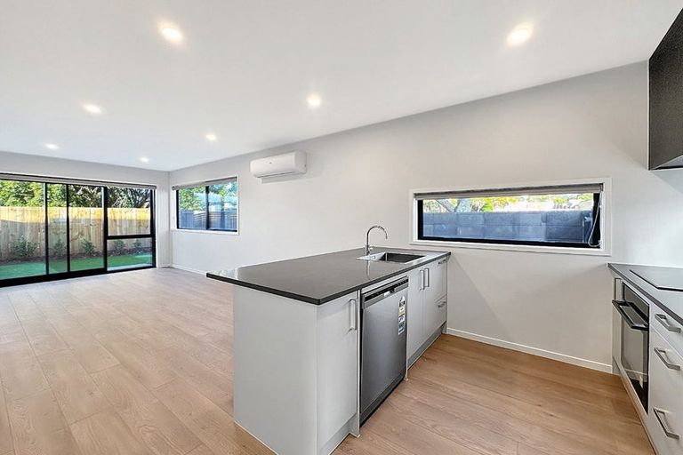 Photo of property in 59 Whati Lane, Henderson, Auckland, 0612