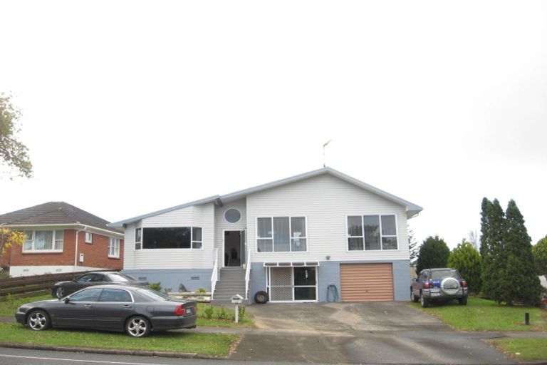 Photo of property in 102 Gossamer Drive, Pakuranga Heights, Auckland, 2010