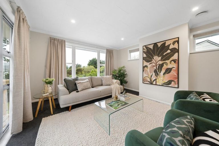 Photo of property in 31 August Street, Stokes Valley, Lower Hutt, 5019