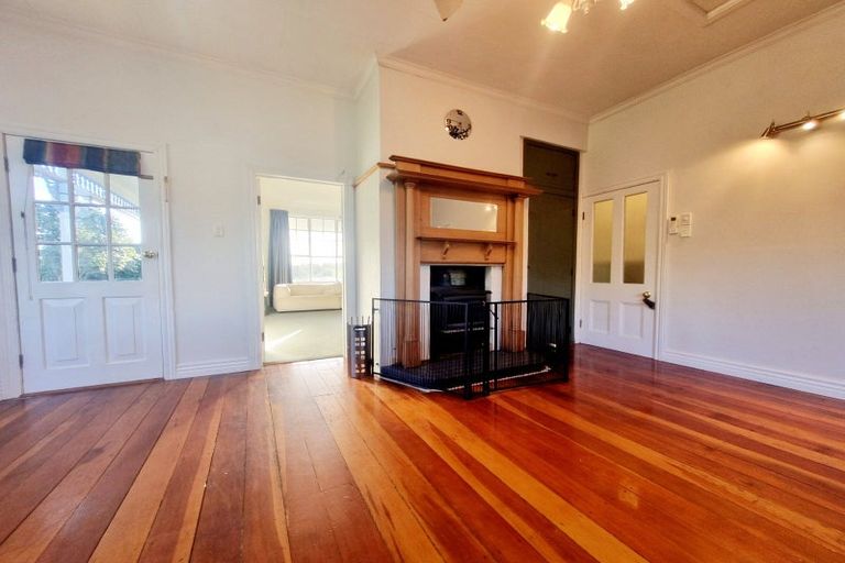 Photo of property in 126 Saint Kilda Road, Cambridge, 3493