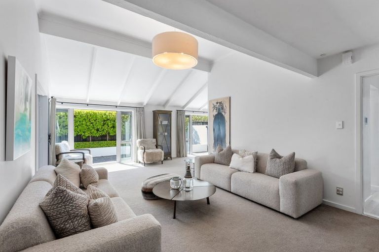 Photo of property in 82 Totara Street, Fendalton, Christchurch, 8041