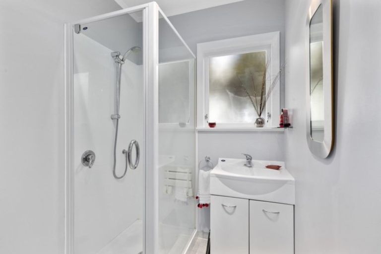 Photo of property in 135 Hine Road, Wainuiomata, Lower Hutt, 5014